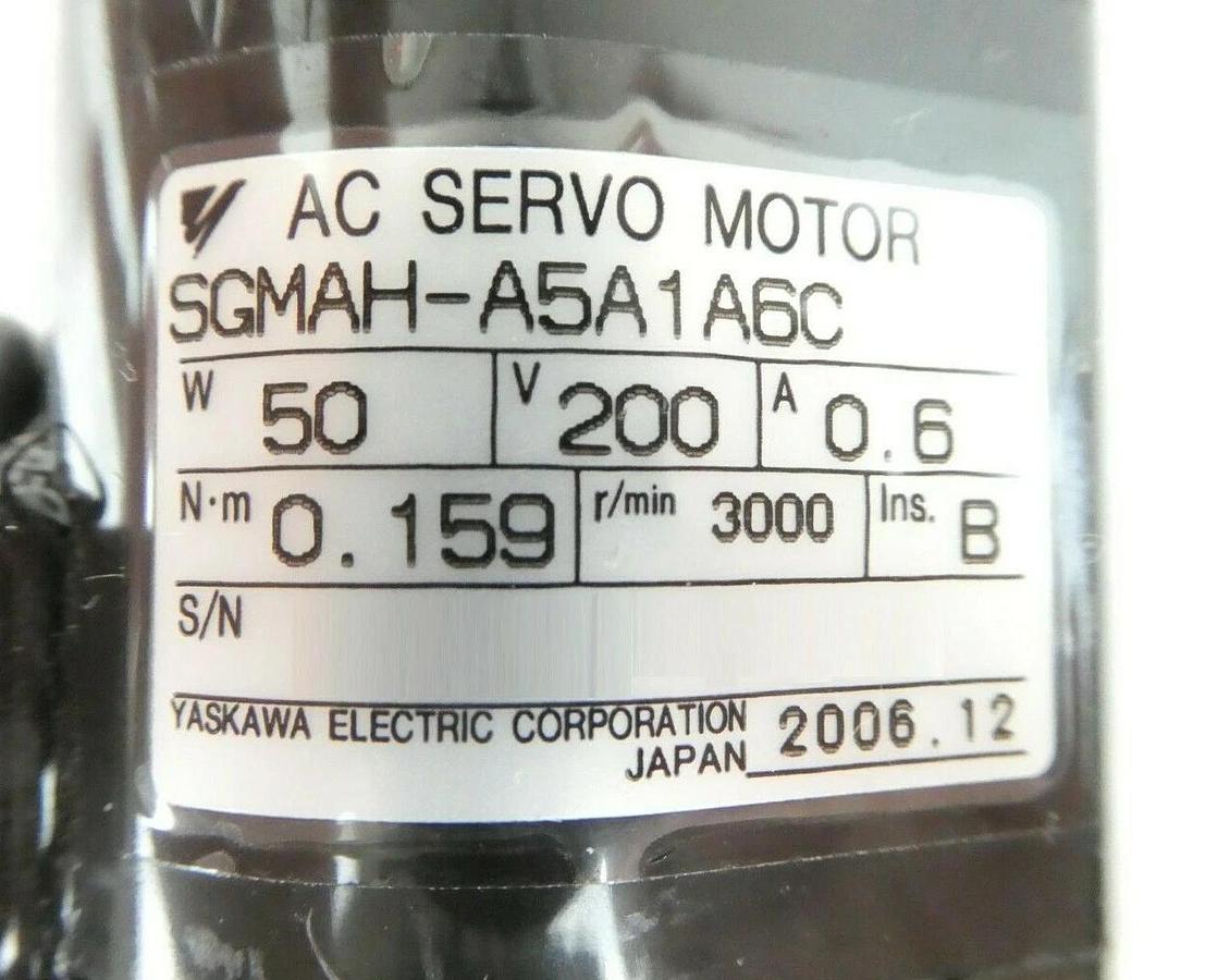 Used Yaskawa SGMAH-A5A1A6C Servo Motor Step-and-Repeat Nikon NSR FX-601F Working