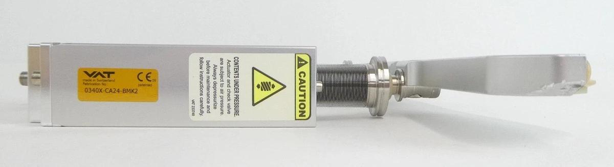 Used VAT 0340X-CA24-BMK2 300mm Pneumatic Vacuum Slit Valve Actuator and Gate Scuffed