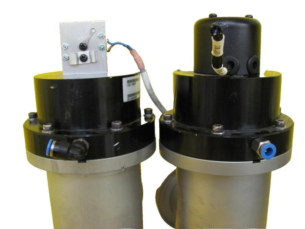 Used MKS Instruments 152-1063P Pneumatic Right Angle Valve Reseller Lot of 2 Surplus