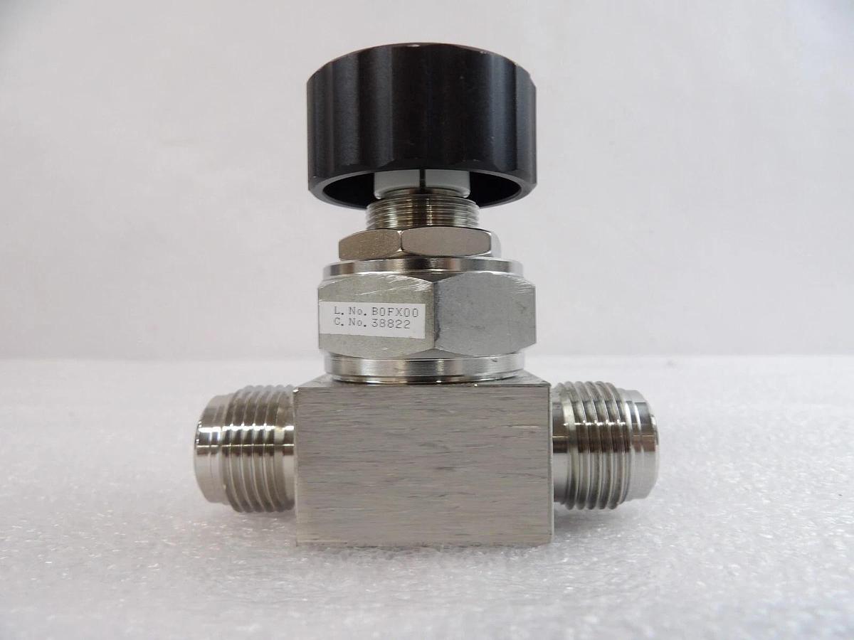 Used Fujikin 38822 Manual Diaphragm Valve Soft-Seal Reseller Lot of 10 Working