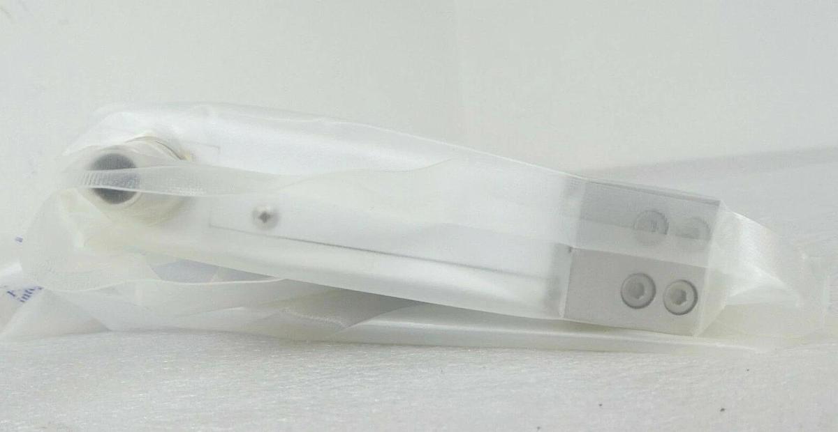 Fujikin FCSP7002DW-HT50-4CW2-F64B Flow Control System P7000D WR TEL New Surplus