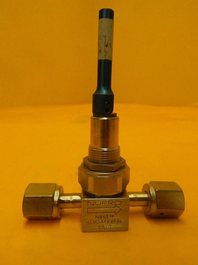 Used Swagelok 6LV-DAFR4-P-BL-6820 Manual Diaphragm Valve Reseller Lot of 4 Used
