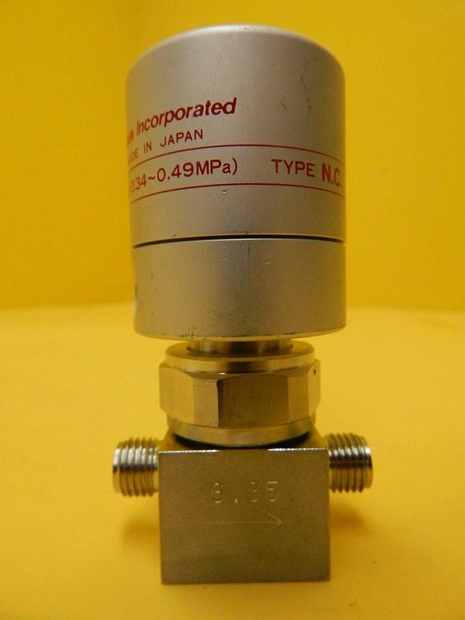Used Fujikin RKE0K6000 Pneumatic Valve 021372 Normally Closed Reseller Lot of 5 Used