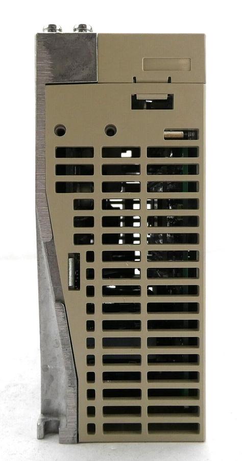 Used Yaskawa Electric SGDS-02A72AY565 Servo Drive SERVOPACK SynqNet 200V Working
