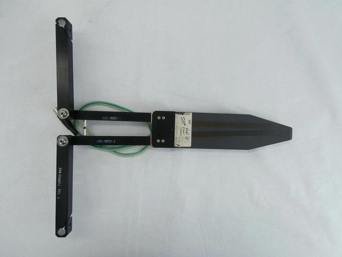Used Brooks Automation 398-19335-1 Wafer Robot Paddle End Effector Fork Used Working