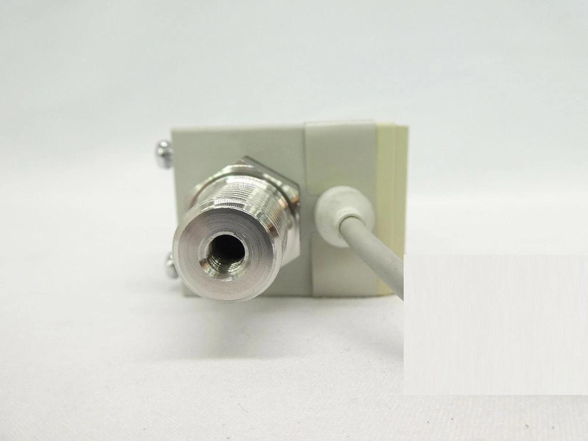 Used SMC ISE5B-02-27L-M-X122 Digital Pressure Switch ISE5B Lot of 8 Working Surplus