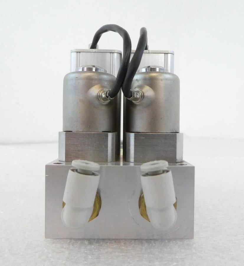 Used Bronkhorst Mani-Flow Mass Flow Meter Set of 2 MIC-104D MIC-202F Xevo Q2 Working