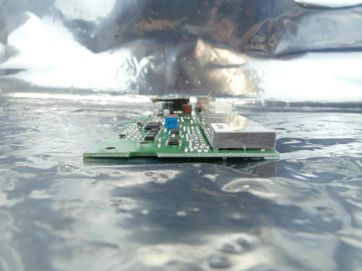 Used Edwards D37208202 Flash Module PCB iQDP Series 801-1047-01 Used Working