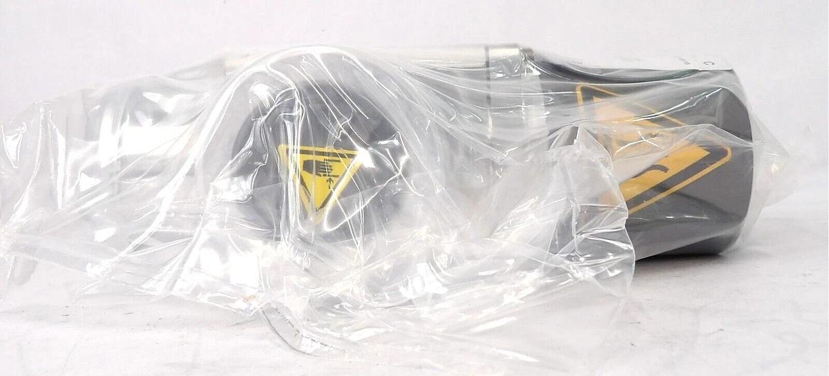 Used VAT E32000950 HV Angle Valve AMAT Applied Materials New Surplus