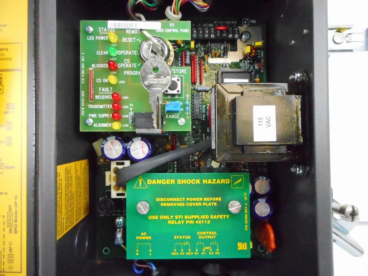 Used Sti 70011-1000 Light Curtain Controller MiniSafe/FlexSafe MS/FS43CNTRL-B2-U-AC1