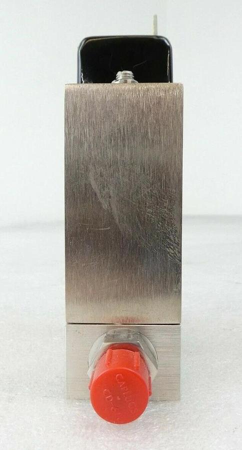 Used UNIT Instruments UFC-1100 Mass Flow Controller MFC 2 SLM N2 AMAT Working Surplus