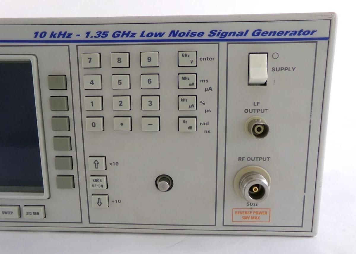 Used IFR 2040 10khz-1.35Ghz Low Noise Signal Generator 9.15 Opt. 2 Dented As-Is Spare