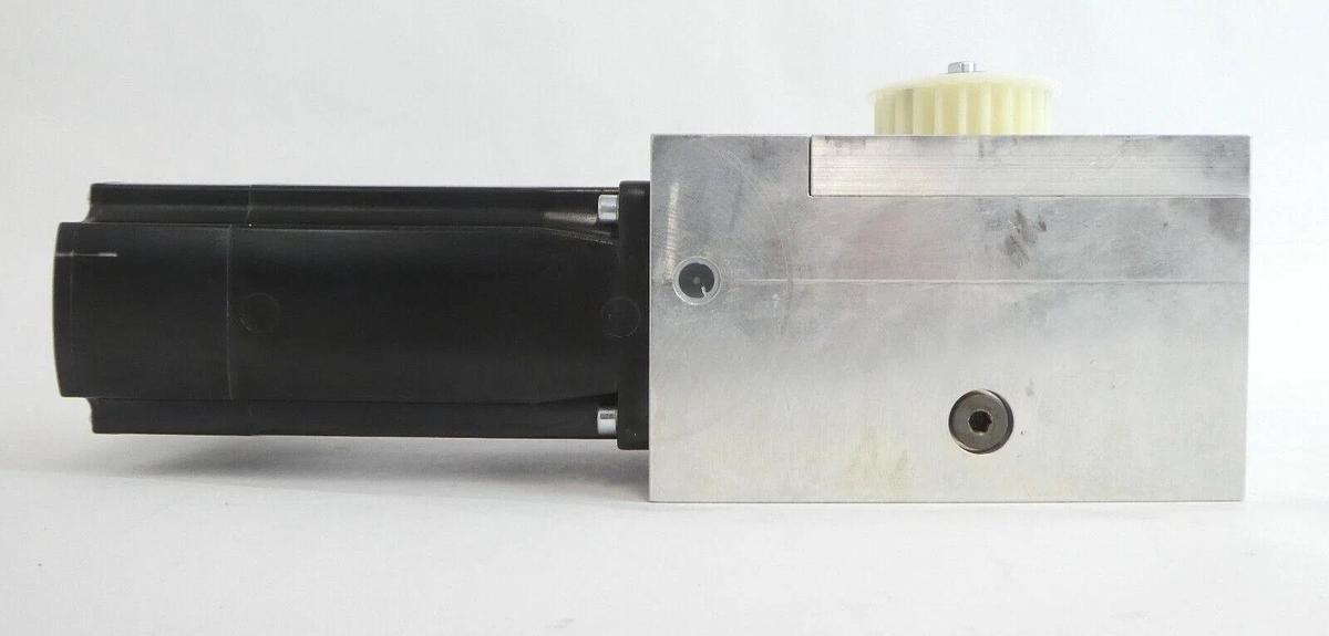 Used AMAT Applied Materials 8401.0001 Magnet Angle Servo Motor BMH0702T06A2A Working