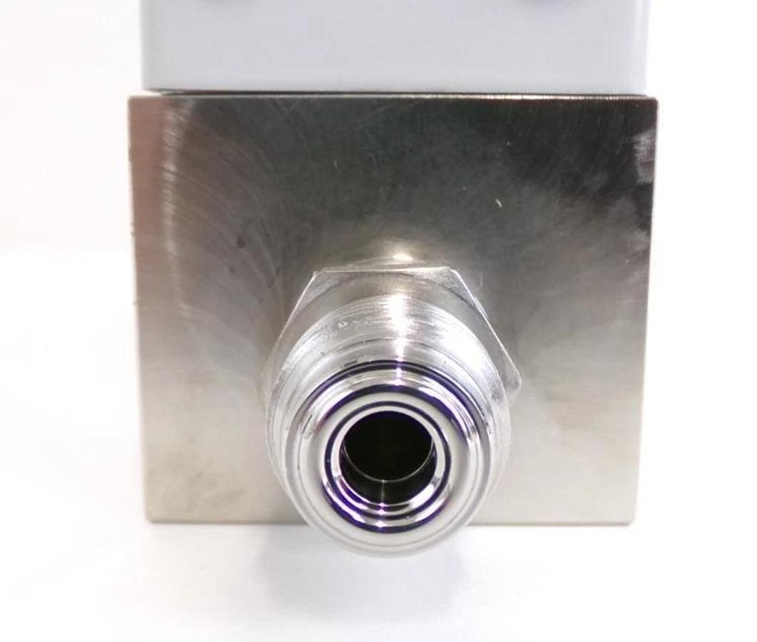 MKS Instruments 649A21T11CAVR-S Pressure Controller Type 649 0010-37839 New