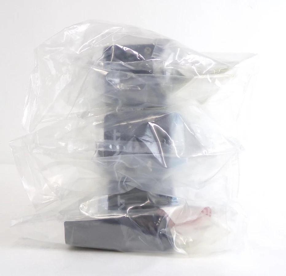 VAT 24428-XA11-BJM1 Vacuum Angle Valve AMAT 0195-03231 Reseller Lot of 3 New