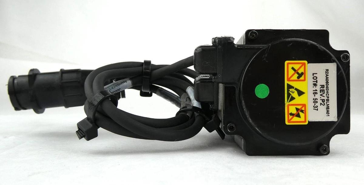 Used Sanyo Denki R2AA06040HCPBLM8 AC Servo Motor SANMOTION R Working Surplus
