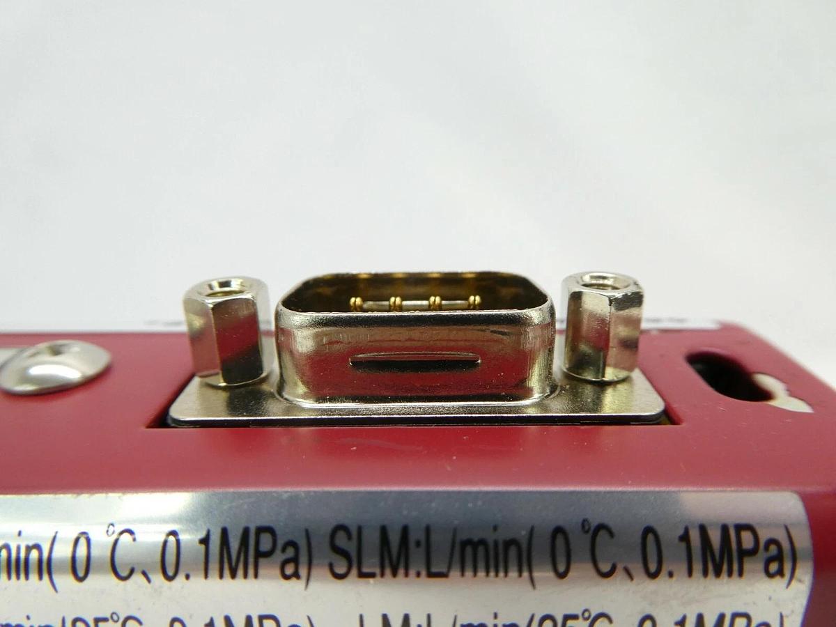Used STEC SEC-7330M MFC Mass Flow Controller SEC-7330 400 CCM CF4 Working Spare