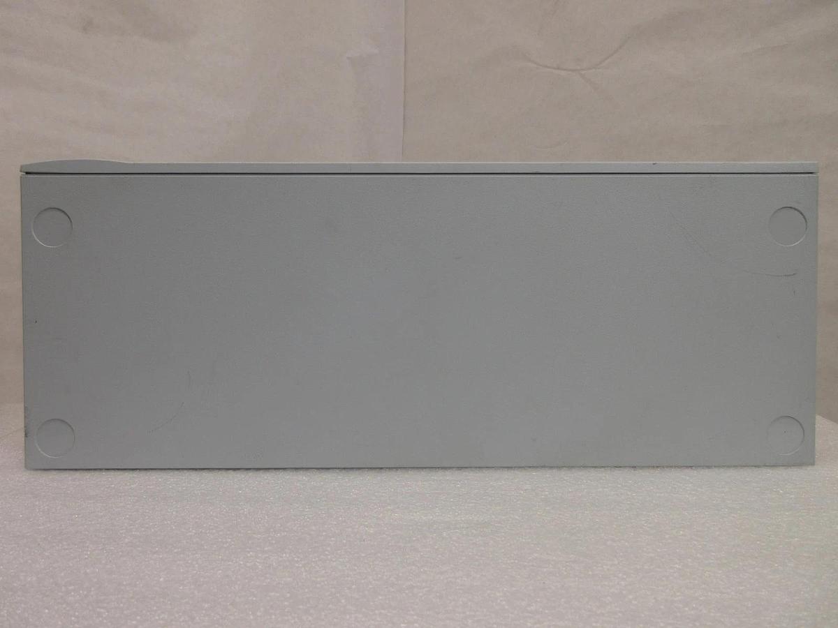 Used 3Com 1647-010-000-1.01 Baseline 10/100 Switch 3C16470 AMAT Quantum X Used