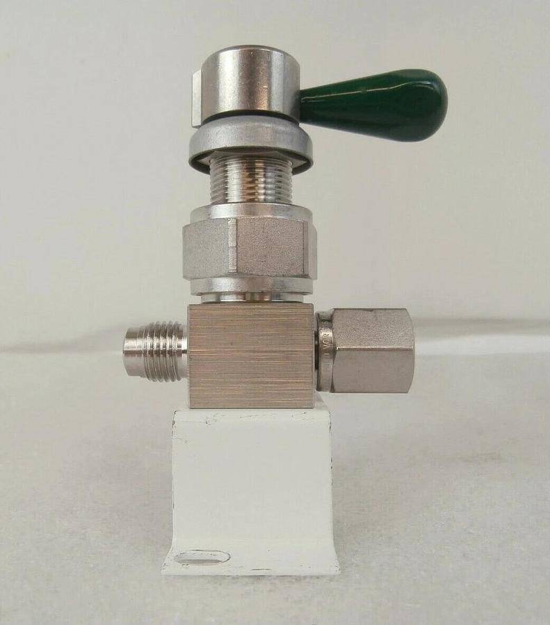 Used Swagelok SS-DLV51-VCR4 Manual High Pressure Valve Lot of 3 Epsilon 3000 Working