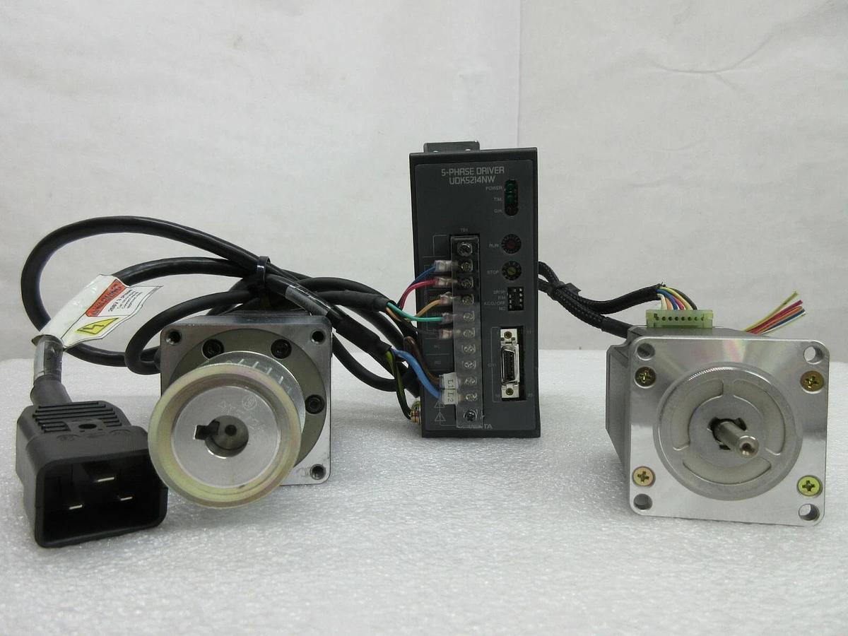 Used Oriental Motor UDK5214NW 5-Phase Driver and Motor Set PK566BW-N10 Used Working