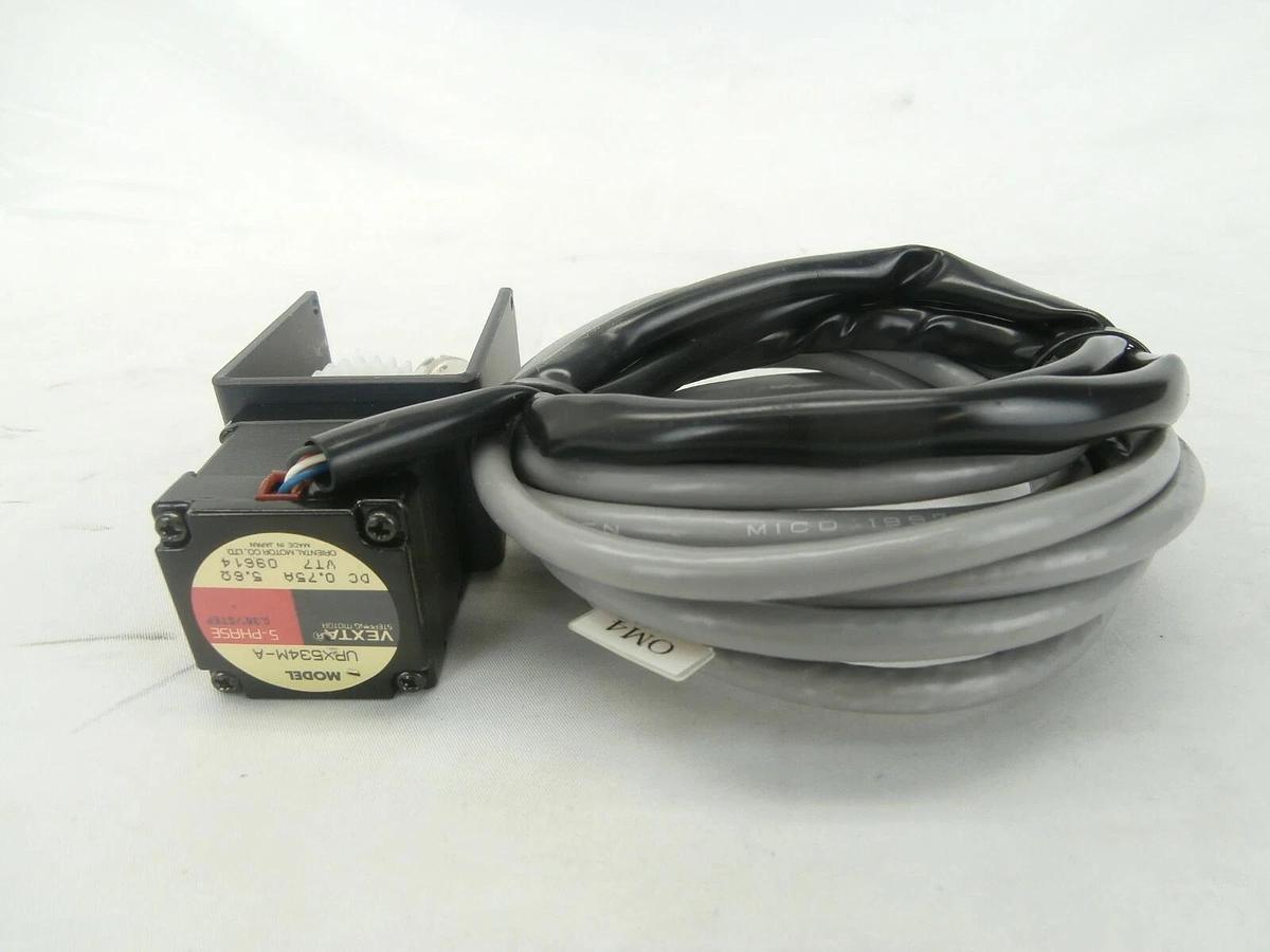 Used Oriental Motor UPX534M-A 5-Phase Stepping Motor VEXTA JEOL JWS-7555S SEM Working