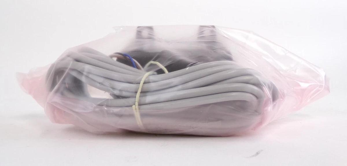 SMC PF2D504-11-1 Digital Flow Switch New Surplus