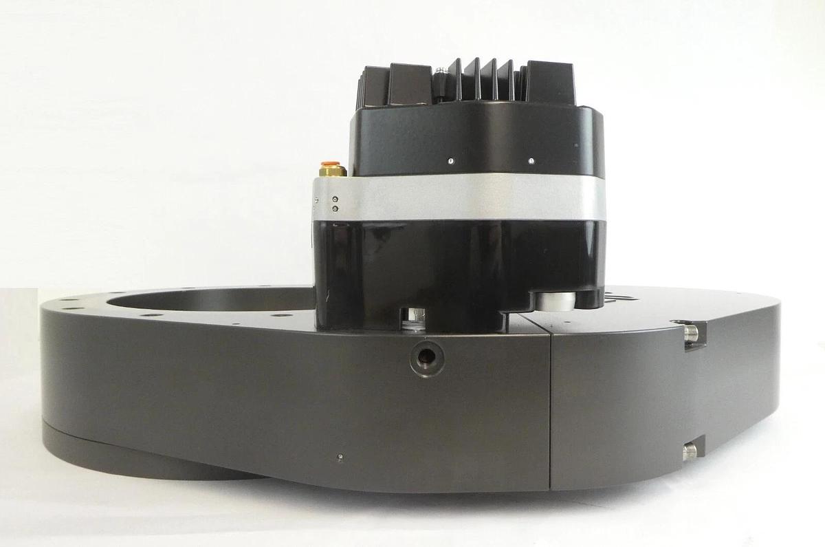 Used VAT 65048-JH52-AKF2 Pendulum Control & Isolation Gate Valve Series 650 Working