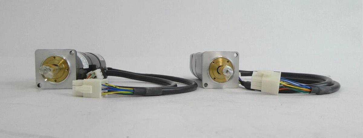 Yaskawa Electric SGM-01U3B4CL Servo Motor AMAT 1080-01243 Lot of 5 New Surplus