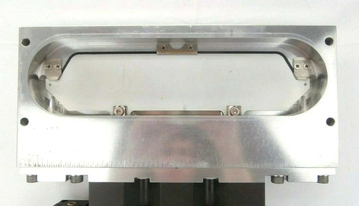 Used VAT MONOVAT Stainless Wafer Transfer Valve 02010-BA44 02110-BA44 Unmarked Spare