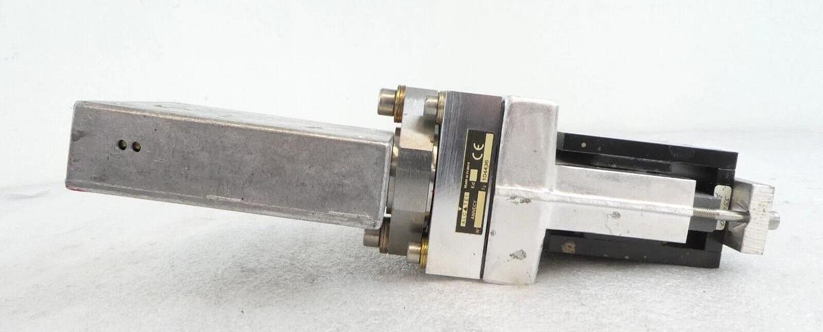 Used Alcatel Adixen 104436 Mass Spectrometry Analyzer Cell and 072494 VHS Amp Working