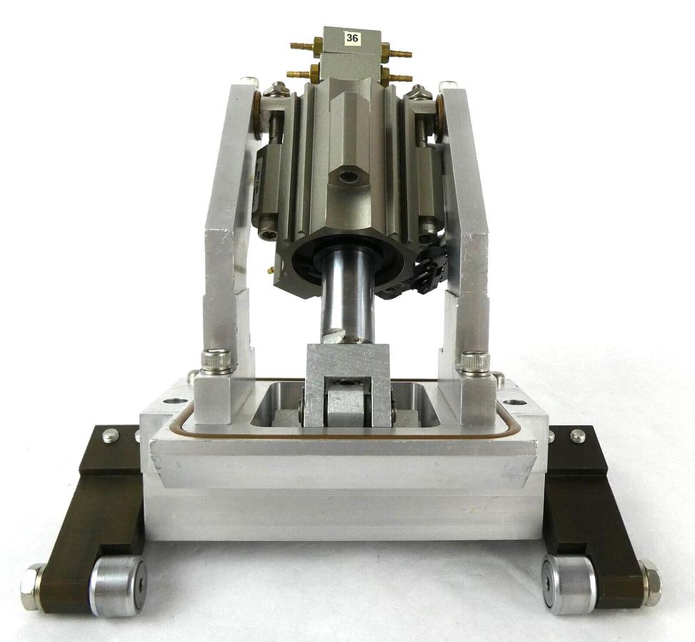 Used AMAT Applied Materials 0010-70029 CVD Chamber Slit Valve P5000 Working Surplus
