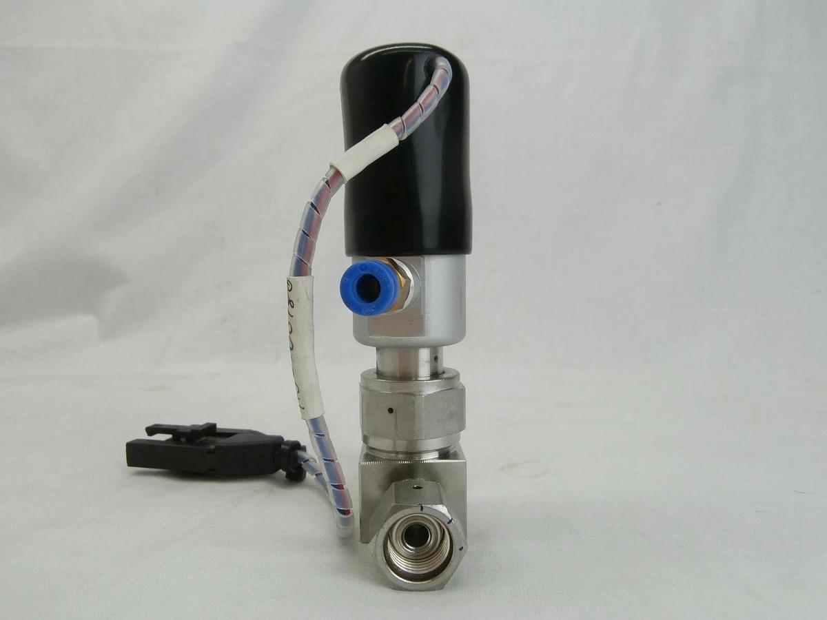 Used Swagelok SS-BNV51-2C High-Purity Bellows Valve AMAT 9150-00180 Used Working