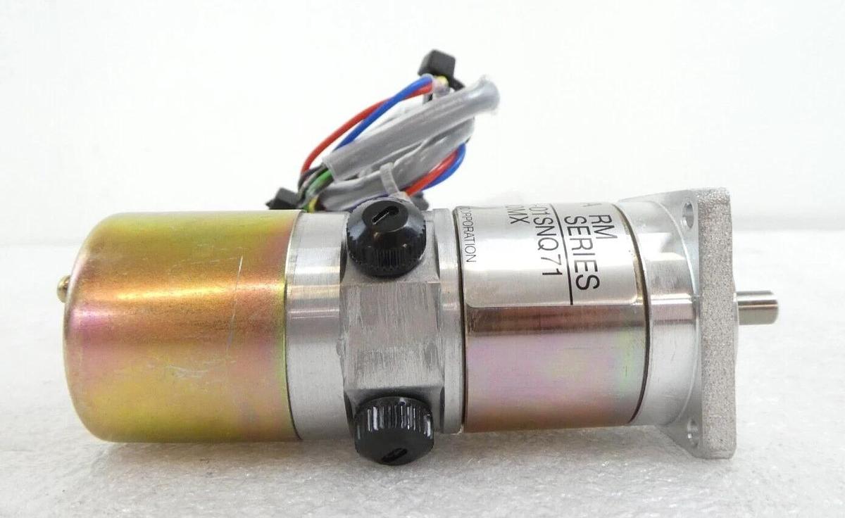 Used Yaskawa Electric UTOPI-100MX Minertia Motor UGRMEM-01SNQ71 Nikon NSR-S205C Spare