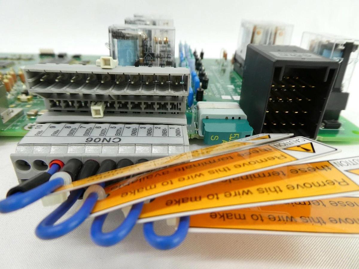 Used Yaskawa Electric JANCD-NTU01-1 Robot PCB DF0200763-B0 Nikon NSR-S610C Working