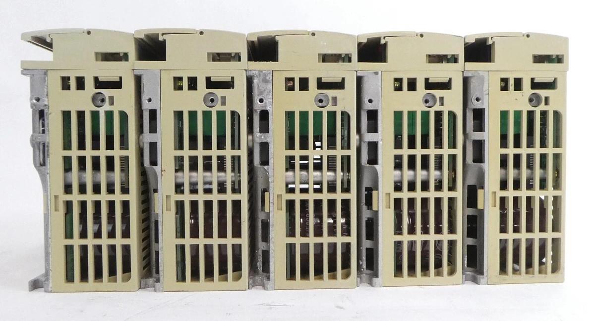 Used Yaskawa Electric SGDA-01AS SGDA-02AS Servo Driver Servopack Lot of 14 Working