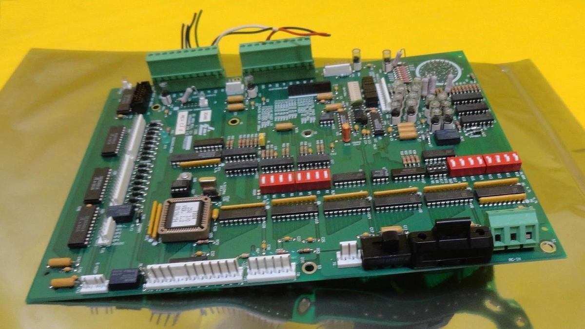Used Air Products DD 1050 Gasguard 250 I/O Processor Board PCB Used Working