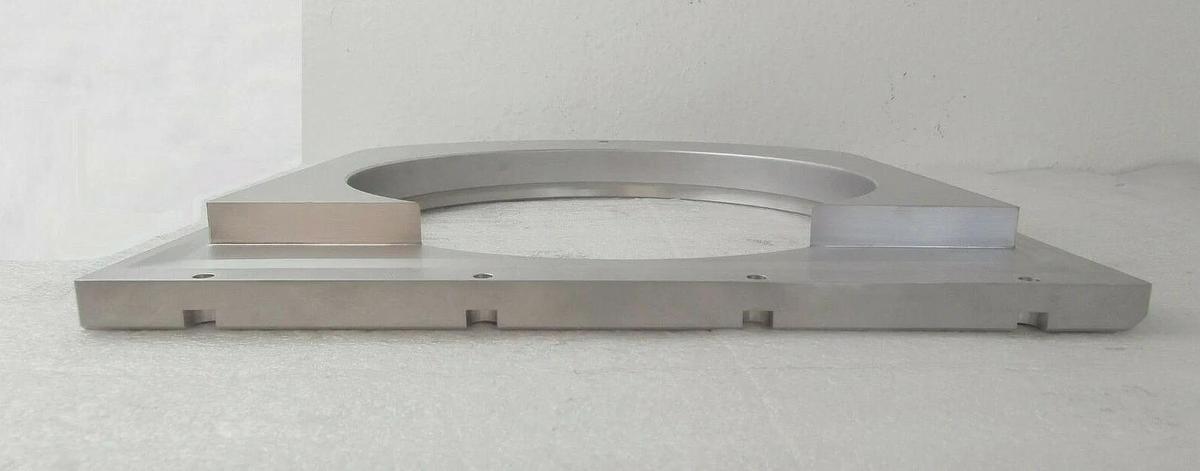 Lam Research 715-021400-002 P.S. MOD 180 Degree Loadlock Cover New Surplus