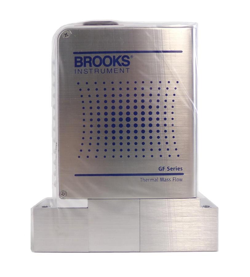 Used Brooks Instrument GF120C-110025 Mass Flow Controller MFC 50 SCCM C4F8 New Spare
