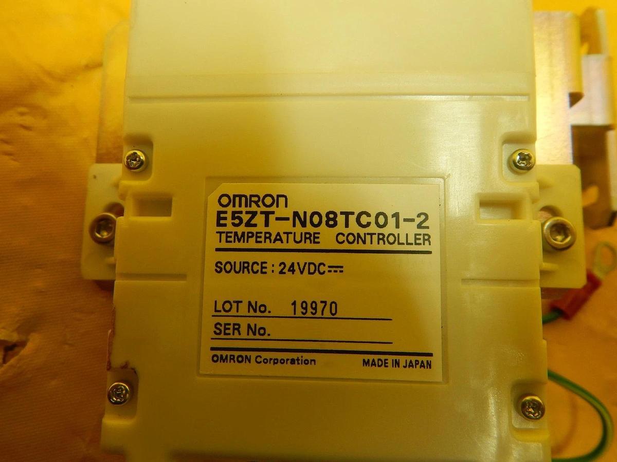Used Omron E5ZT-N08TC01-2 Temperature Controller Assembly Used Working