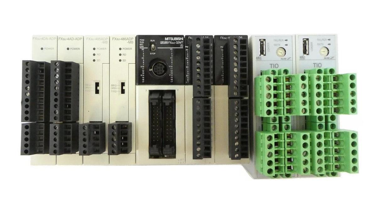 Used Mitsubishi MELSEC PLC Control Assembly FX3UC-32MT/D FX2NC-16EYR-T-DS FX3U Spare