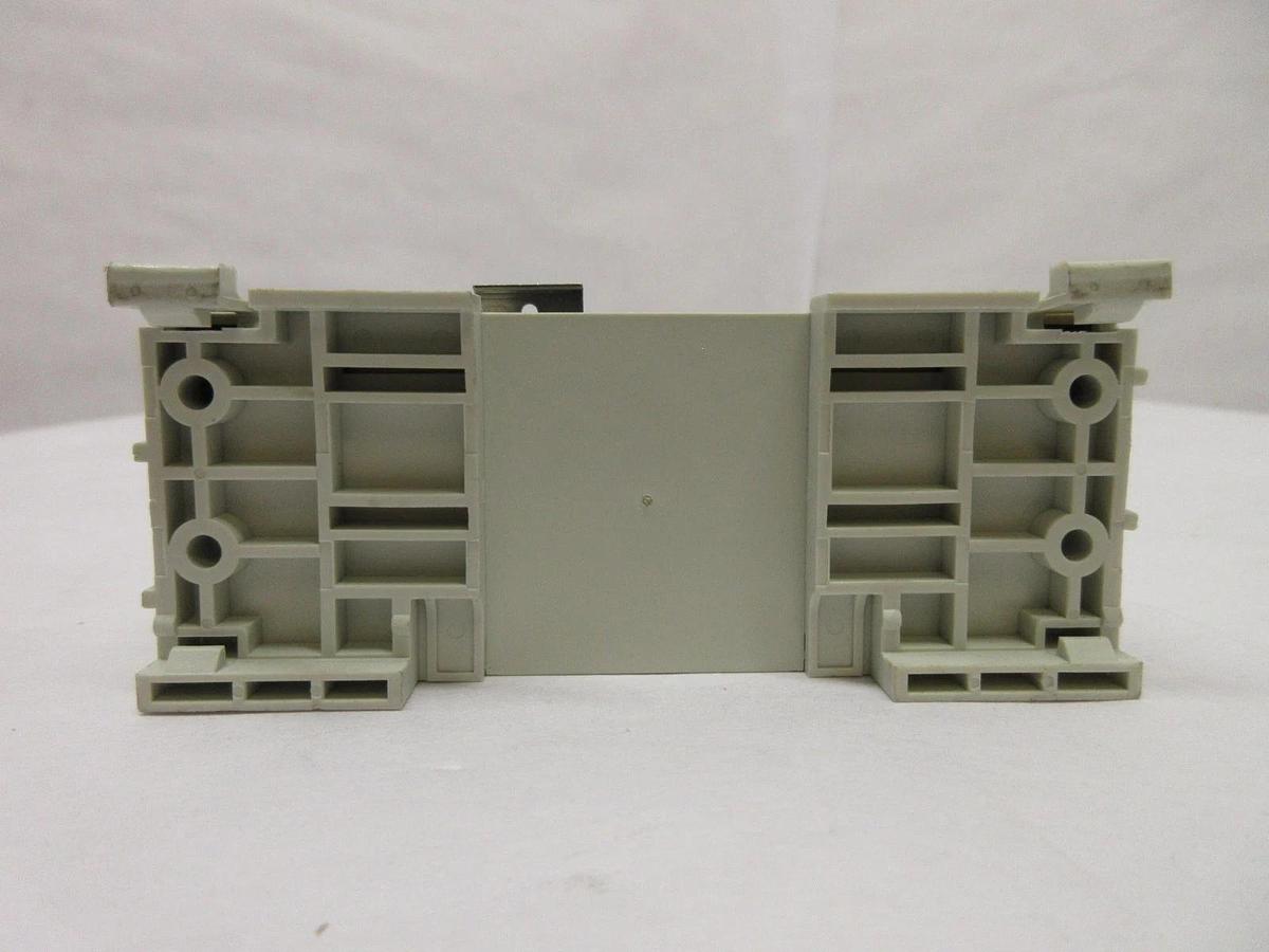 Used Kuroda XTV-0404T Twin Terminal Uni-Wire System Used Working