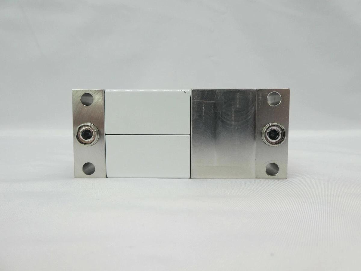 Used Fujikin FCSP7102-4WS1-F130-A3 Mass Flow Controller MFC P7000 250 kPaG Working