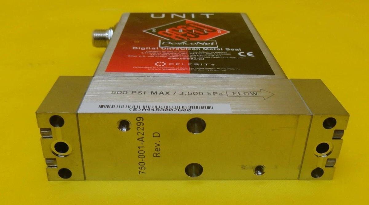 Used Unit Instruments UFC-8565 Mass Flow Controller MFC 3L NF3 8560 Used Working