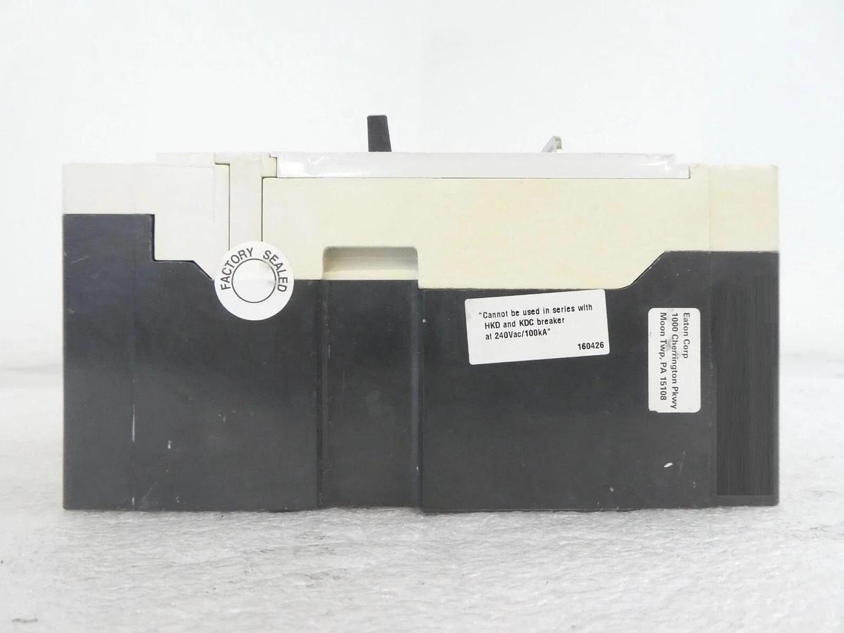 Used Eaton JGE3250NN Industrial Circuit Breaker J250E 69D2551G10 Lot of 2 Working