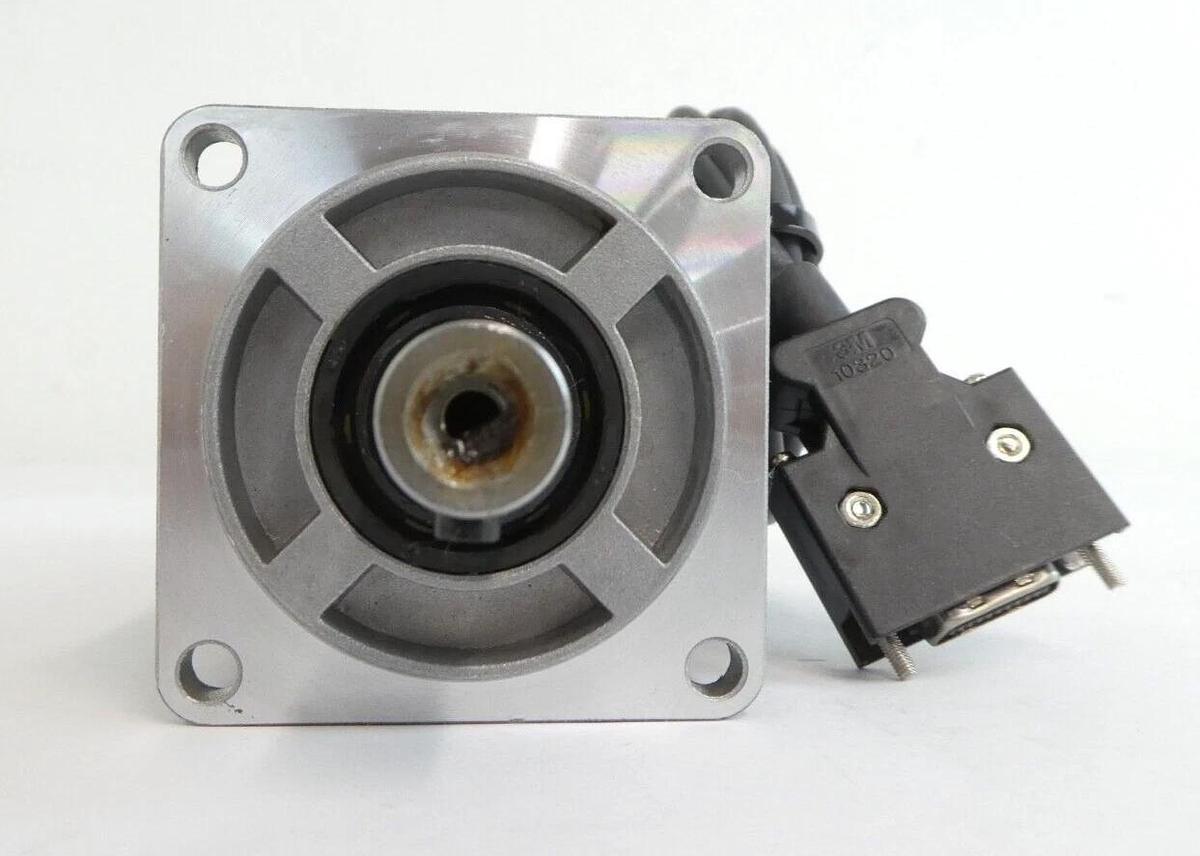 Used Sanyo Denki R2AA06040HCSSUM8 AC Servo Motor SANMOTION R Lot of 2 Working