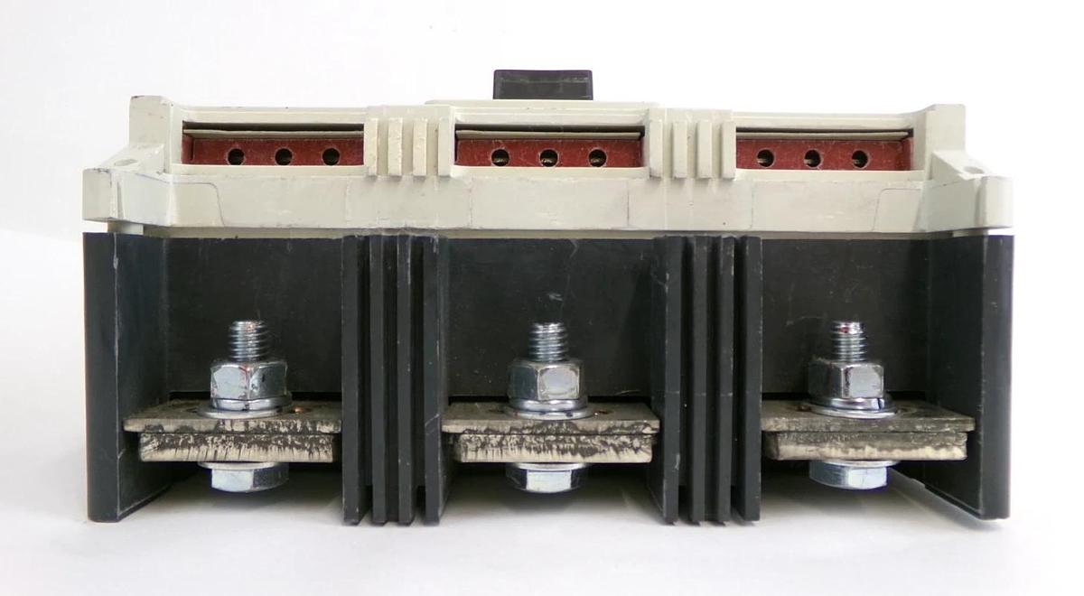 Used Eaton 6633C81G03 LD 35k 3-Pole Circuit Breaker LD3600F Working