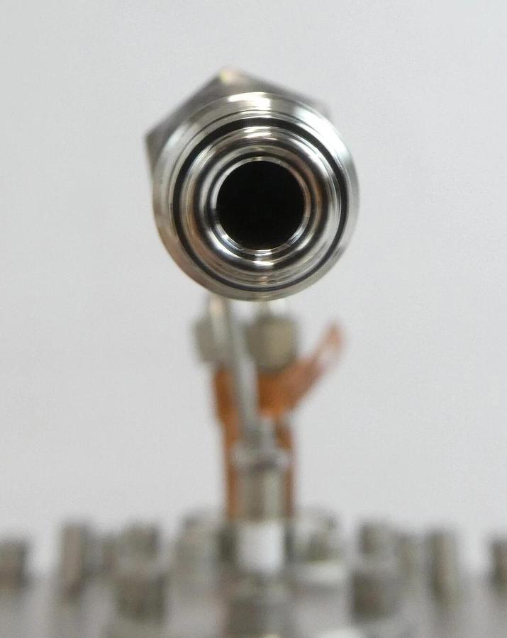 Used AMAT Applied Materials 0042-13127 Gas Feedthrough Assembly Working Surplus
