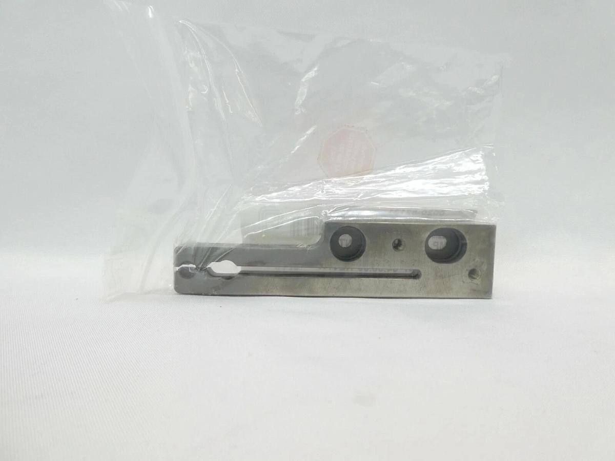 AMAT Applied Materials 0020-82131 2.4 L/H Filament Clamp New Surplus