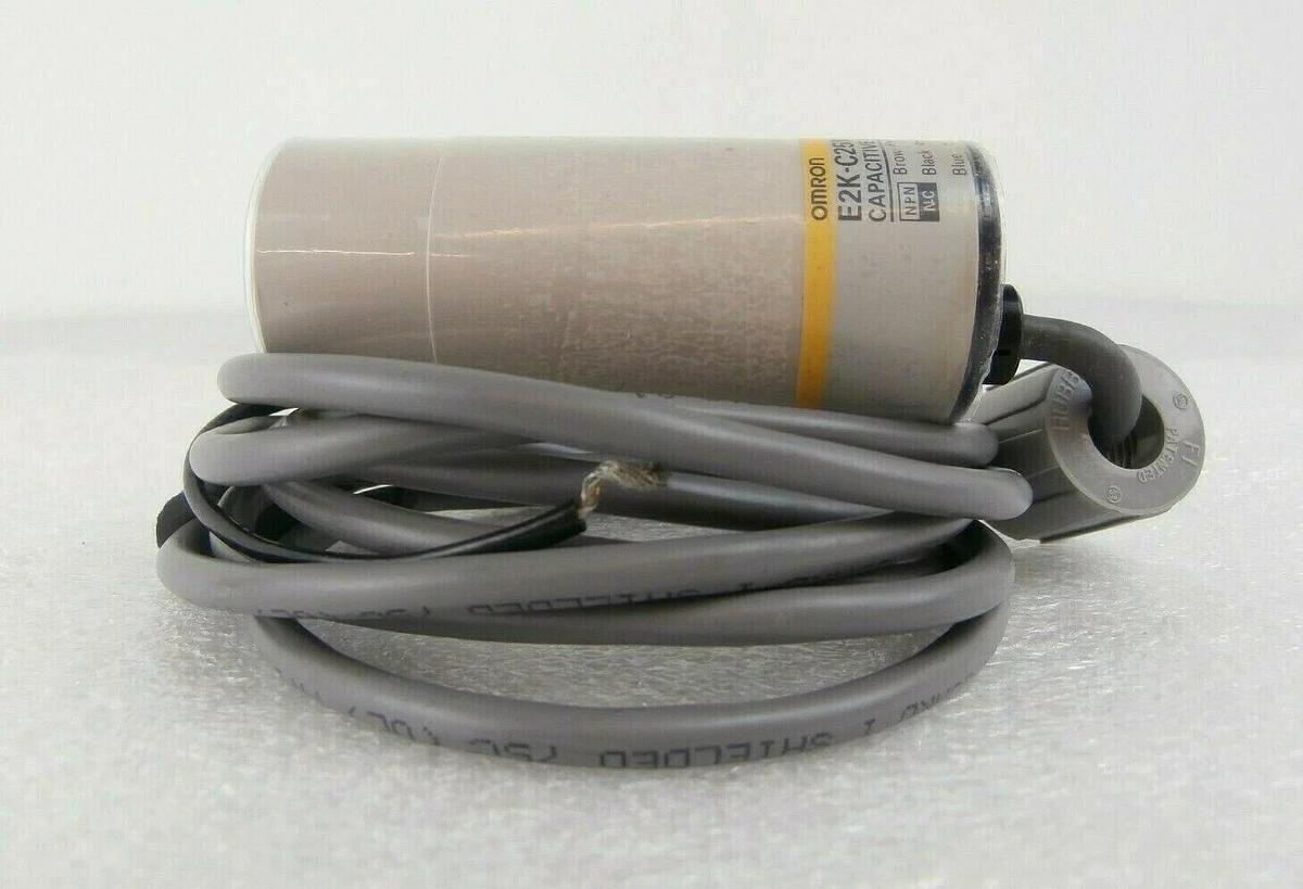 Used Omron E2K-C25ME2 Capacitive Cylindrical Proximity Switch Reseller Lot of 5 Spare