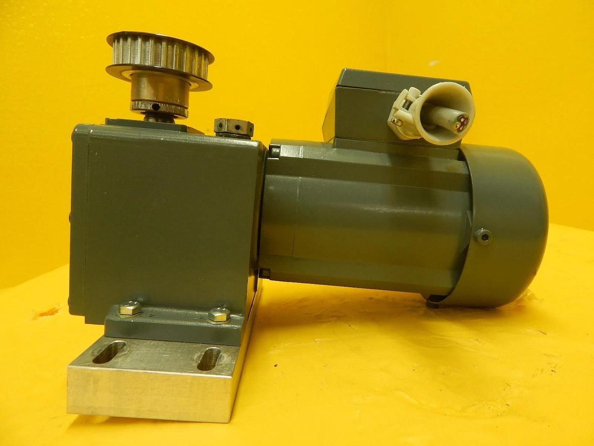 Used Zürrer PFV352 012 V Motor and Gearhead Assembly Balzers LLS 801 Used Working